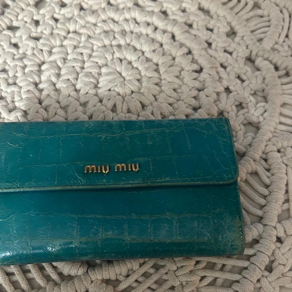 Miu Miu Teal Crocodile-Embossed Wallet - Picture 2 of 16